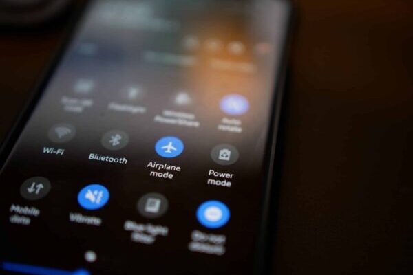 Why You Should Use Airplane Mode Even When You’re Not Traveling